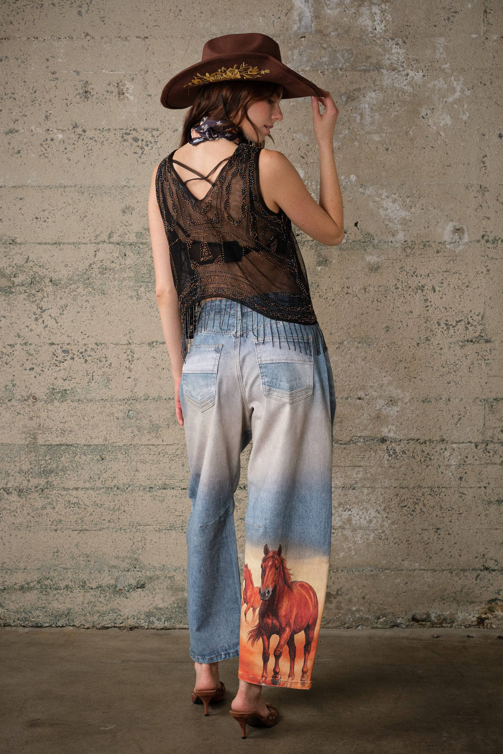 60004P Horse Printed Barrel Leg Denim Pants