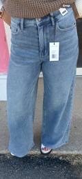 Risen Flare Jeans