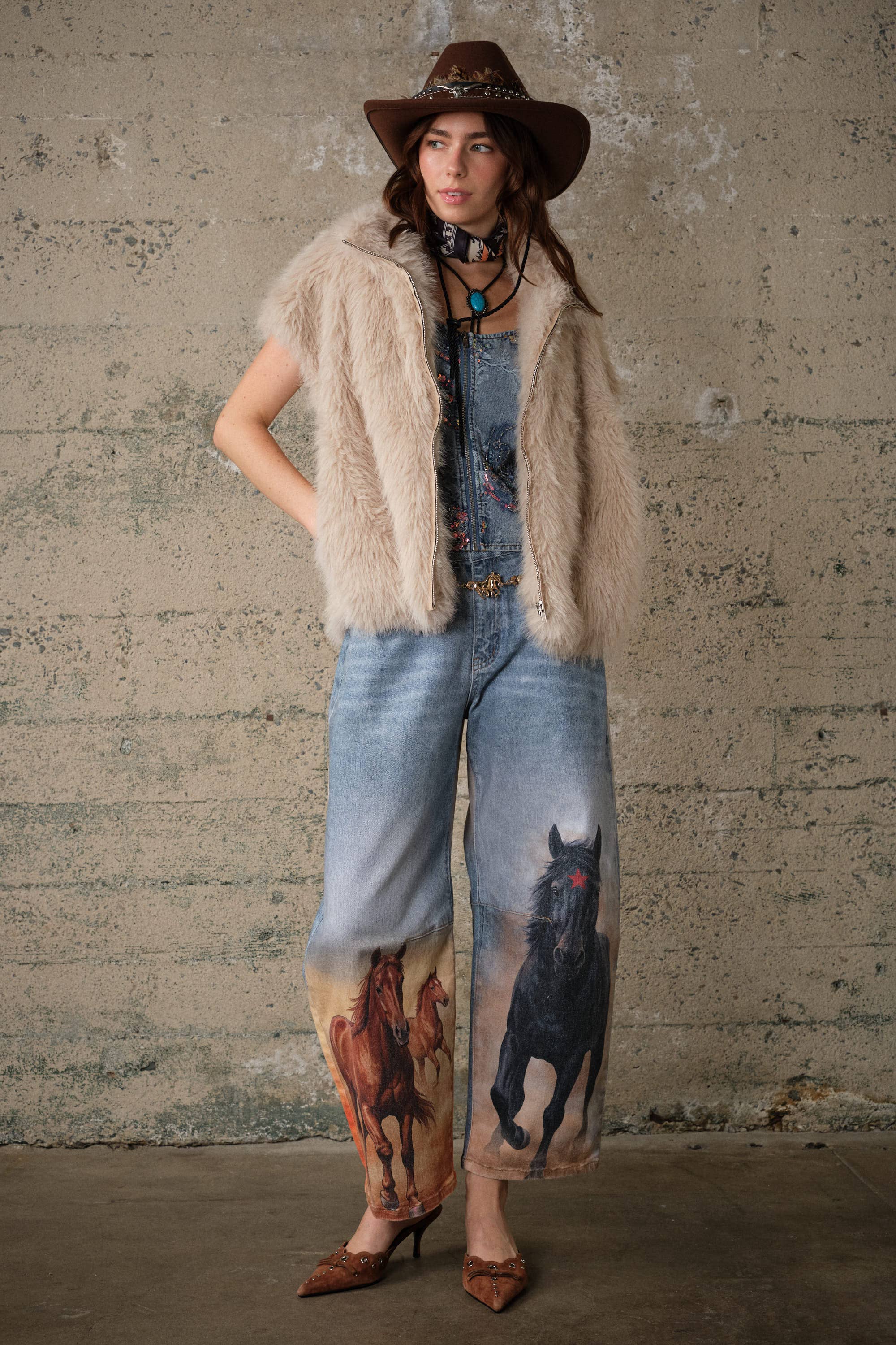 60004P Horse Printed Barrel Leg Denim Pants