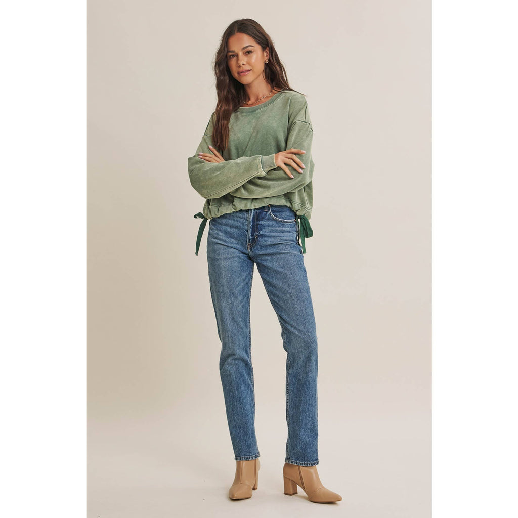 SOFT FADED MINERAL-WASHED SWEATSHIRT WITH CINCHED WAIST