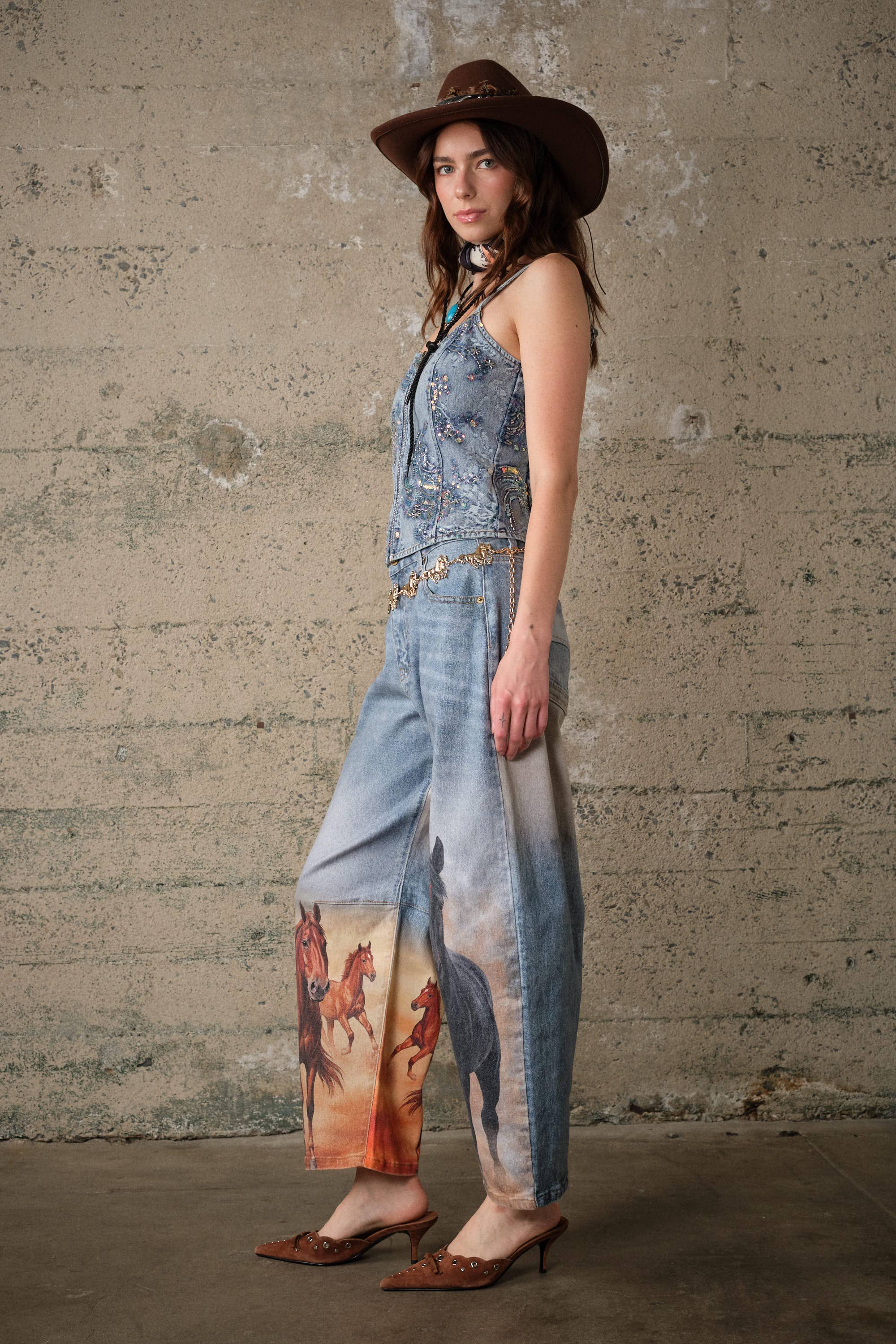 60004P Horse Printed Barrel Leg Denim Pants