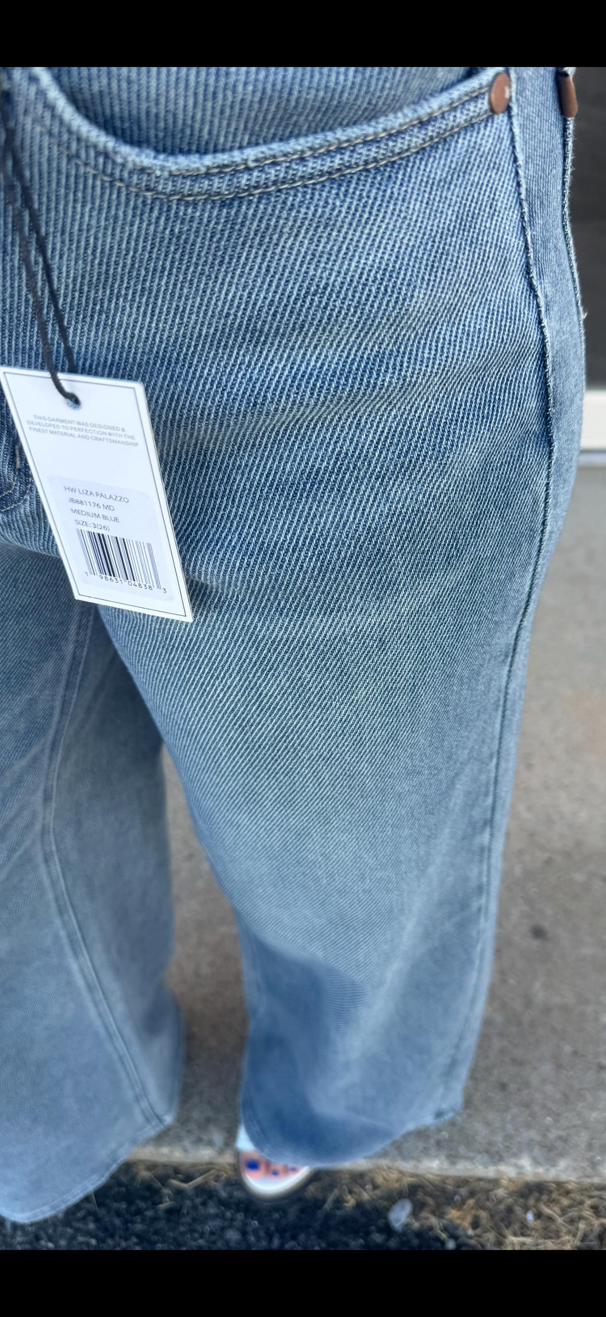 Risen Flare Jeans