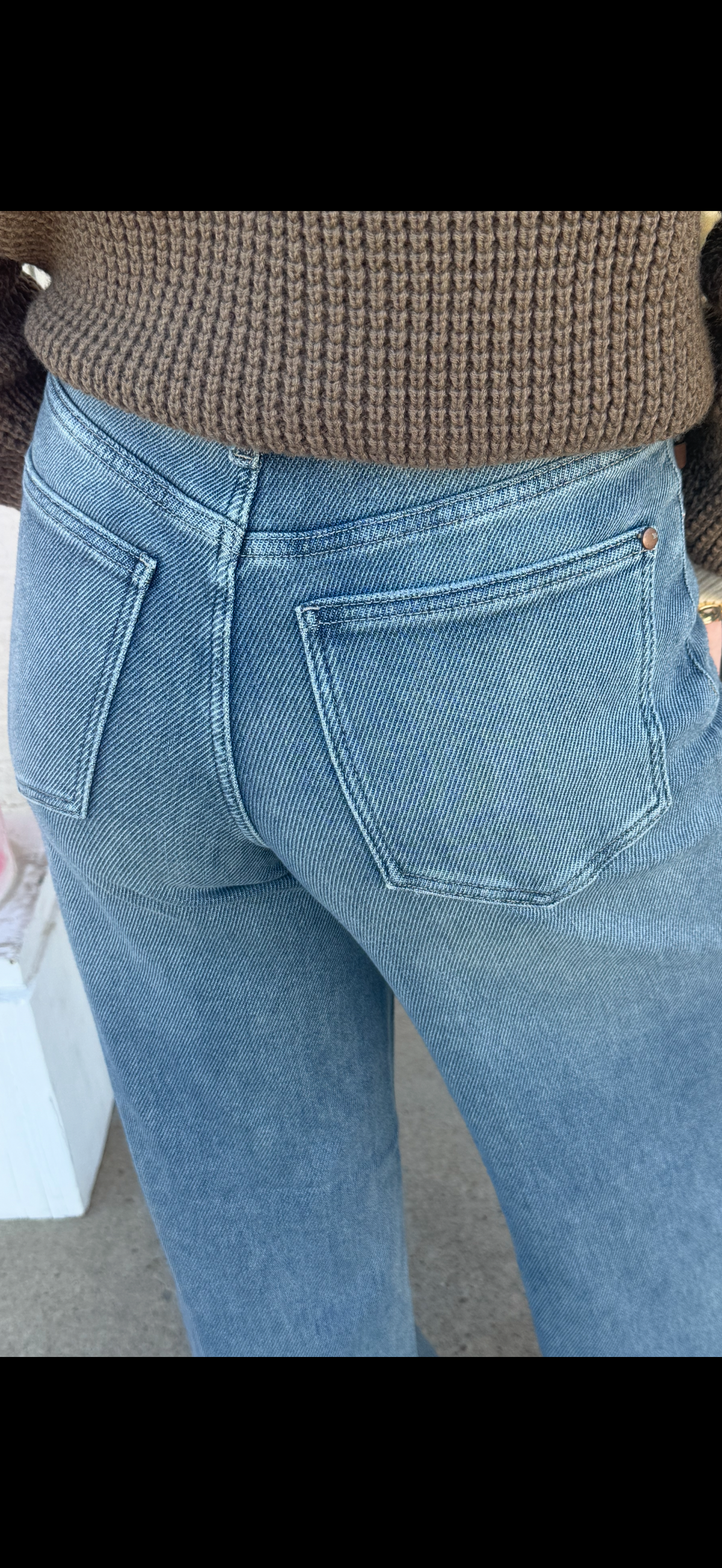 Risen Flare Jeans