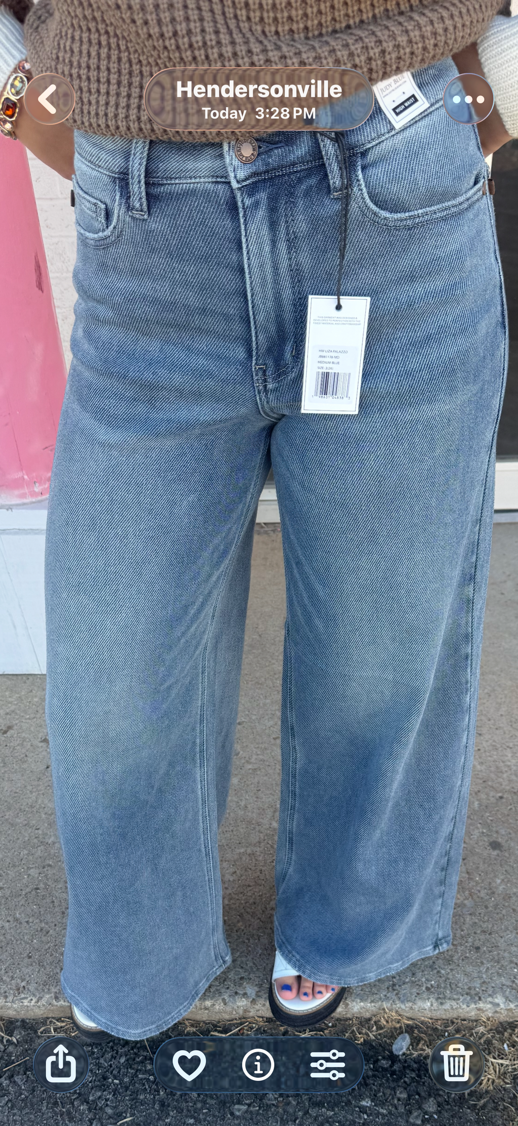 Risen Flare Jeans
