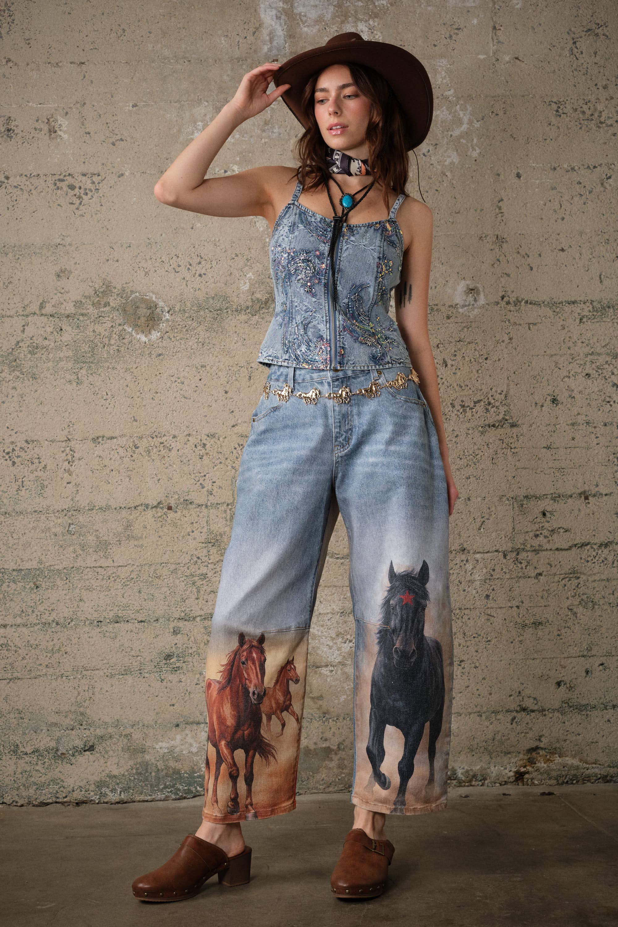 60004P Horse Printed Barrel Leg Denim Pants