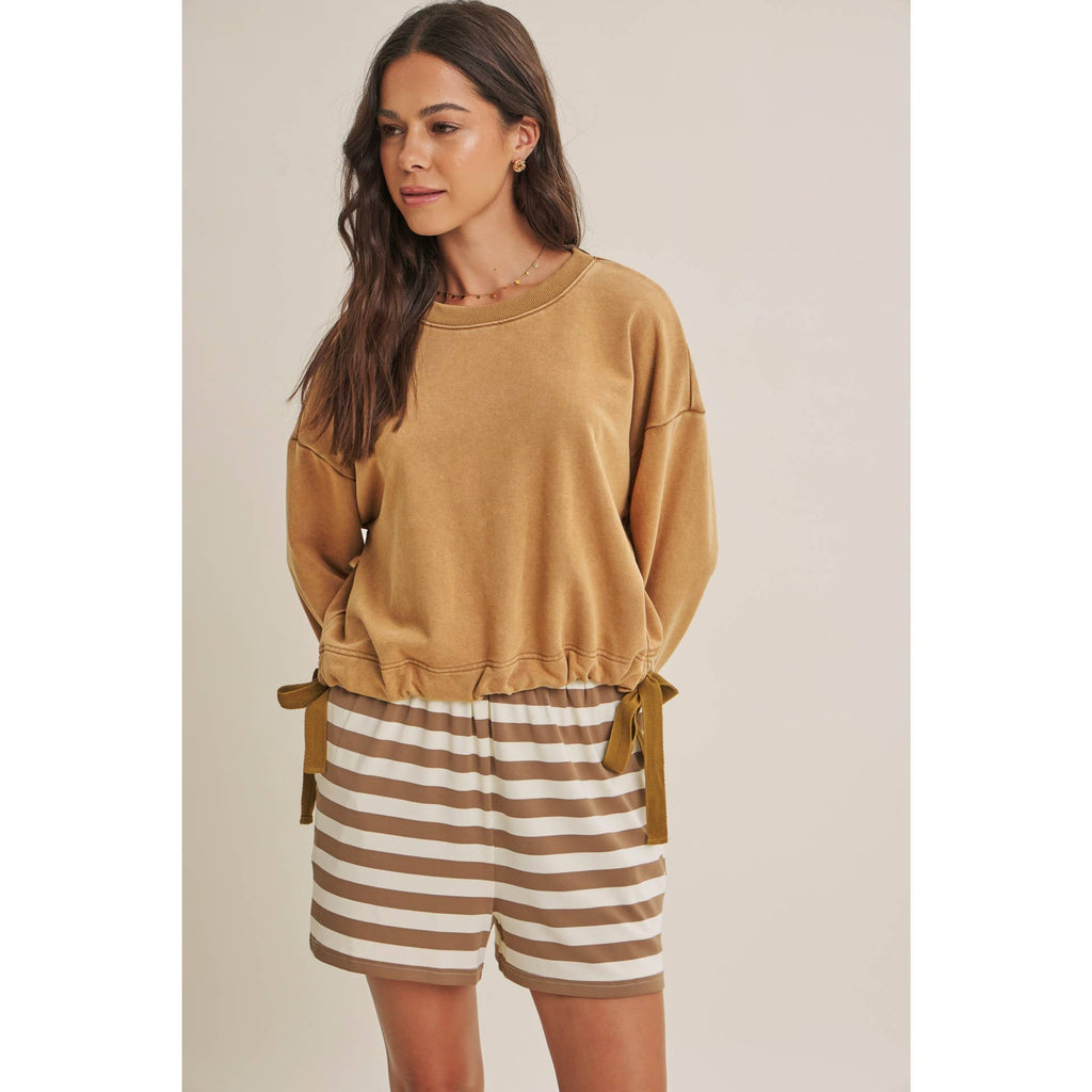 SOFT FADED MINERAL-WASHED SWEATSHIRT WITH CINCHED WAIST
